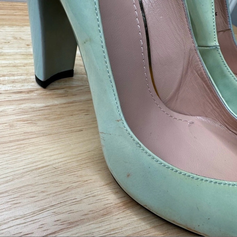 Stuart Weitzman Mint Green Patent Heels - Picture 5 of 9